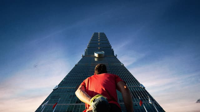 Xem Phim Skyscraper Live