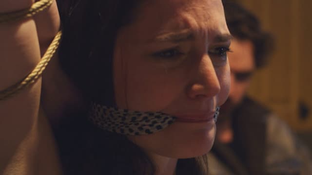 Xem Phim Đức Hạnh Đã Chết: Tình Yêu, Lòng Tôn Trọng, Sự Phục Tùng